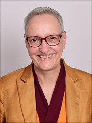 2022-carola-roloff-presse-quadrat2-180x240