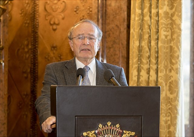 Prof. em. Dr. Michael von Brück