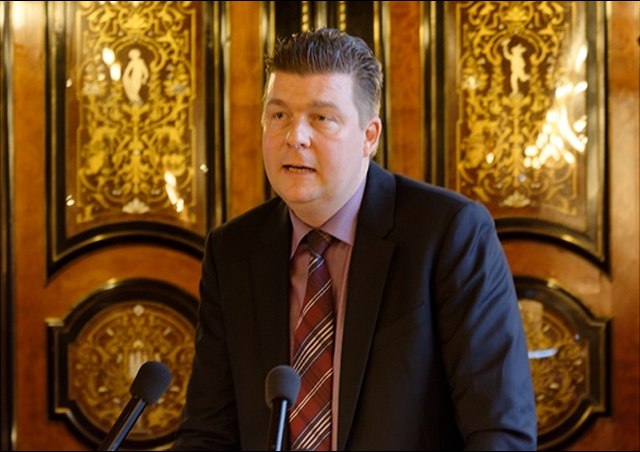 Dr. Andreas Dressel