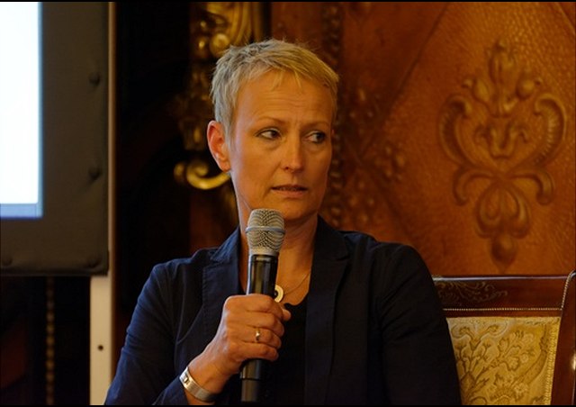 Dr. Stefanie von Berg